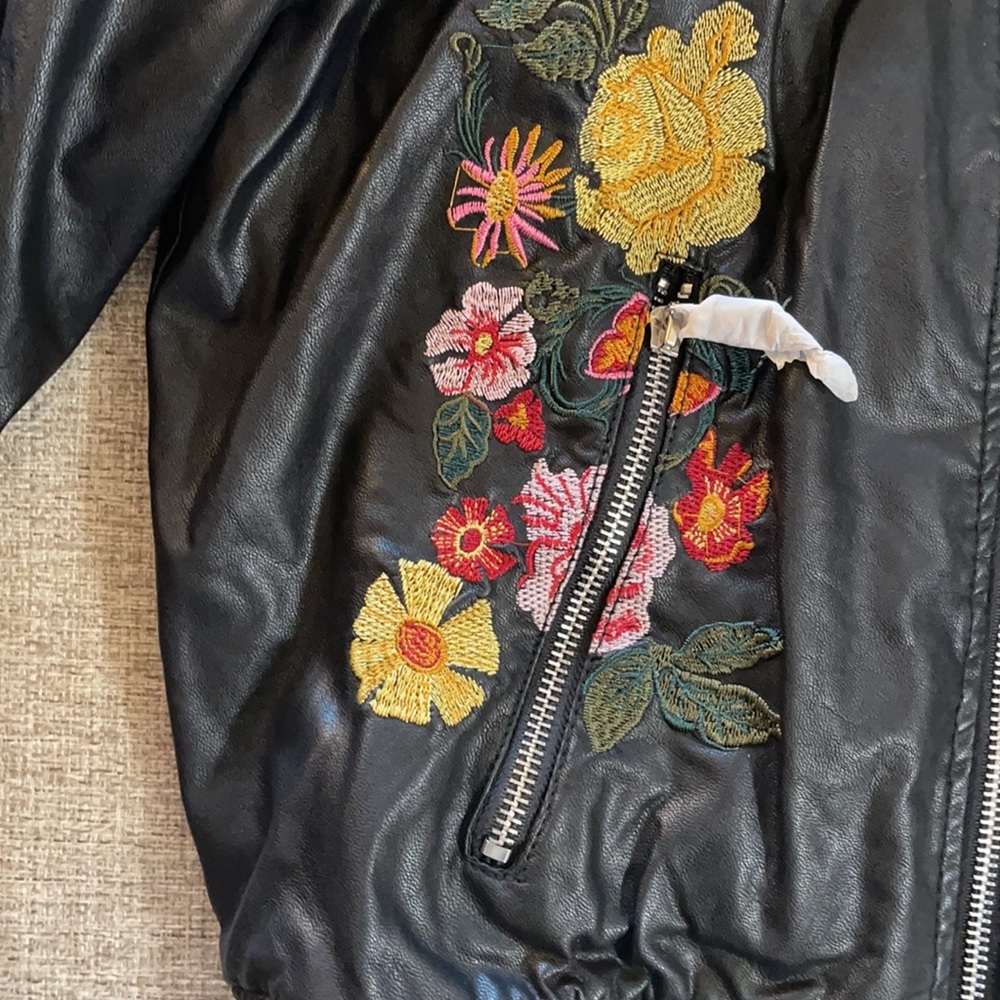 Super Cute Pleather Jacket With Multicolored Flor… - image 6